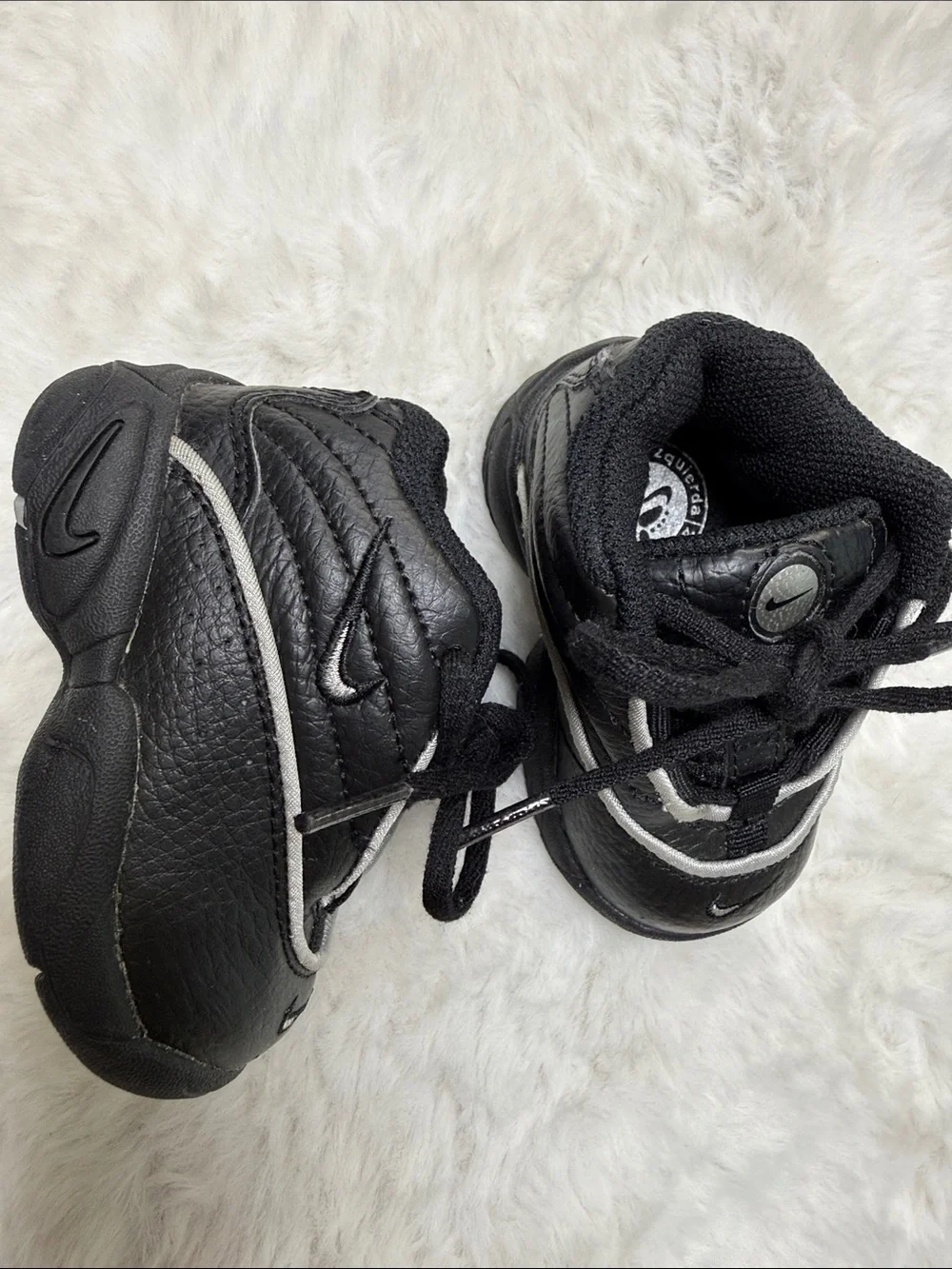 Nike Flight Team TD Infant Baby Basketball Shoes 2C Black Silver Leather Sneaker
